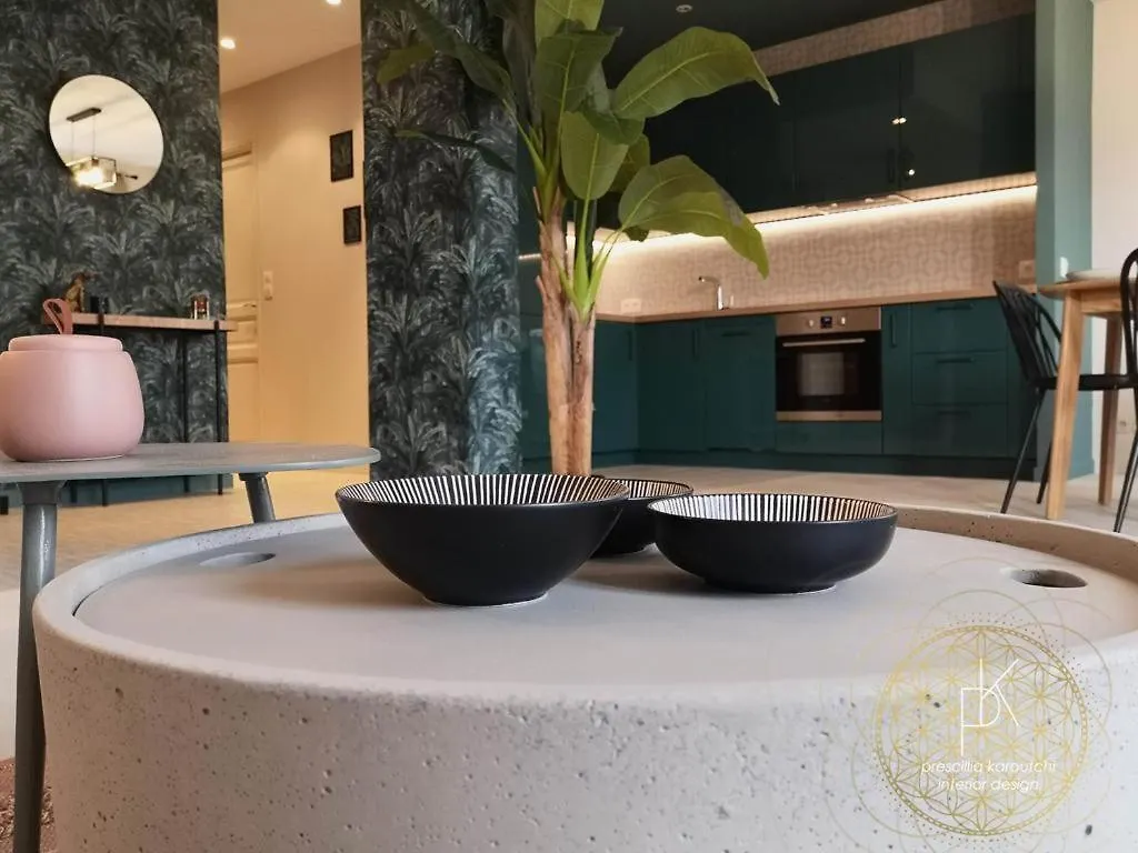Appartement Carré d'Or Vue sur Mer Niza Apartamento